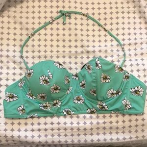 Vacation Daisies Swimsuit Top